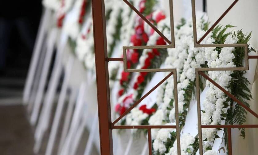 Κορονοϊός - Θεσσαλονίκη: Γραφείο τελετών πραγματοποιεί κηδείες μέσω skype