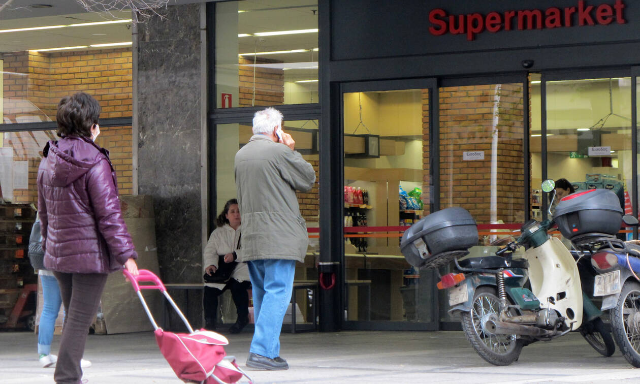 Κορονοϊός: Επανεξετάζεται το άνοιγμα των σούπερ μάρκετ τις Κυριακές