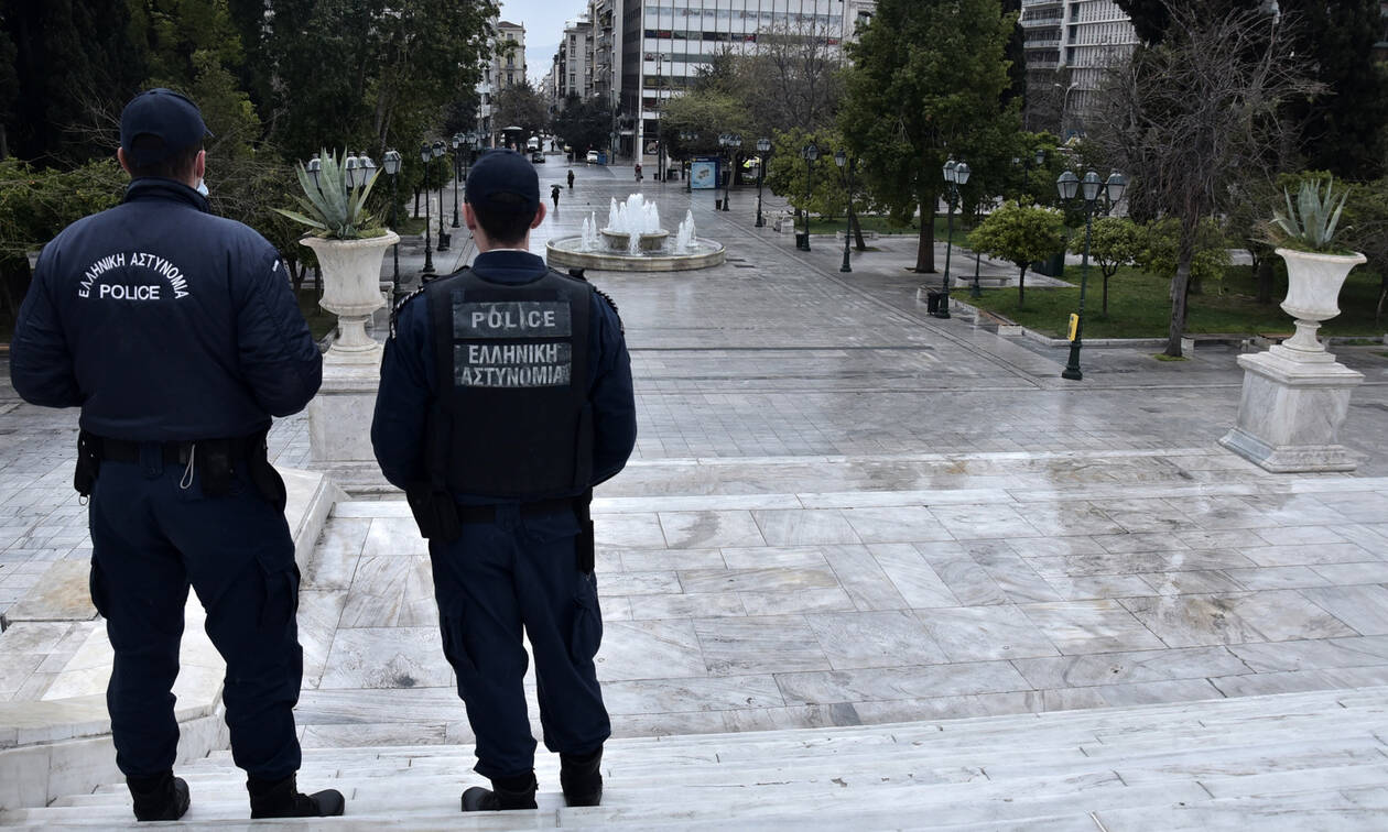 Κορονοϊός: Μόνο στην Ελλάδα αυτά - Έσπασε την καραντίνα  - Ποιος τον κατέδωσε;