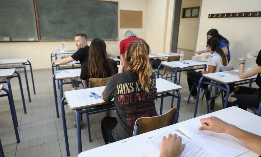 Κορονοϊός - Πανελλήνιες: Αυτός είναι ο στόχος της Κεραμέως για την ημερομηνία των εξετάσεων
