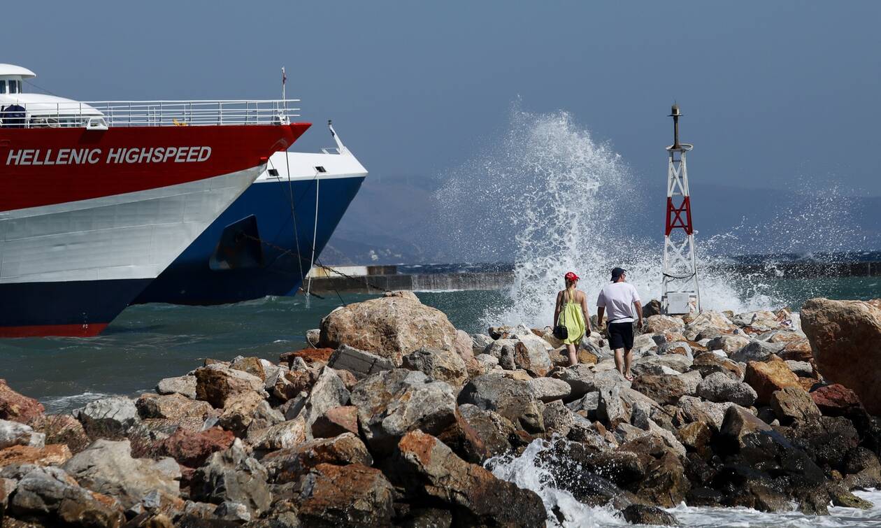 Κακοκαιρία: Δεμένα και σήμερα πλοία σε λιμάνια - Πού ισχύει απαγορευτικό απόπλου