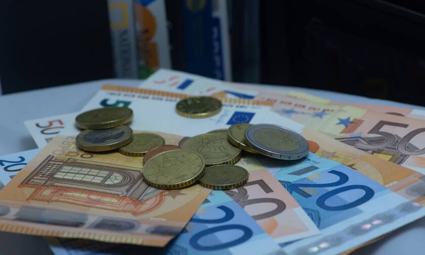 Αλλαγές στο επίδομα των 800 ευρώ: Οι ημερομηνίες πληρωμής και οι διορθώσεις