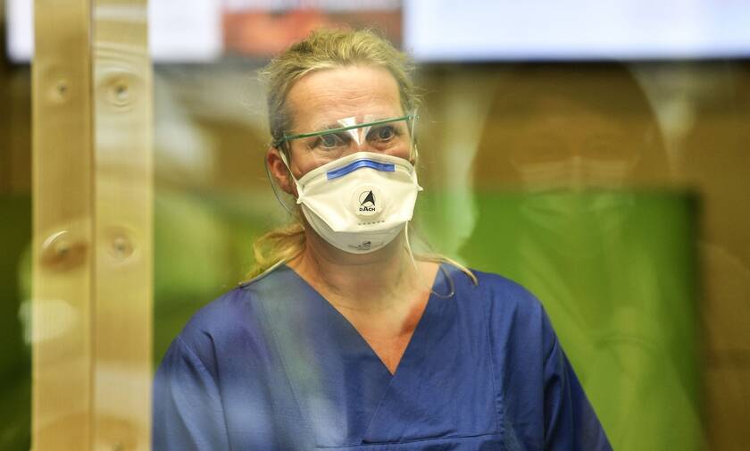 Ευρωπαϊκό Κέντρο Πρόληψης και Ελέγχου Νόσων: Να φορούν όλοι μάσκες