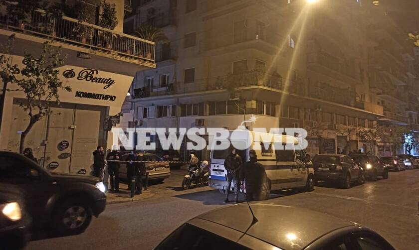 Συναγερμός στο κέντρο της Αθήνας: Άνοιξε πυρ και ταμπουρώθηκε στο διαμέρισμά του