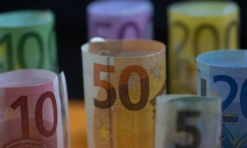 Επίδομα 800 ευρώ: Μεγάλη Τετάρτη ξεκινά η καταβολή του - Πότε θα ολοκληρωθούν οι πληρωμές 