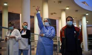 Κορονοϊός: Ευχάριστα νέα από τη Θεσσαλονίκη - Ασθενείς νικούν τον φονικό ιό και βγαίνουν από τις ΜΕΘ