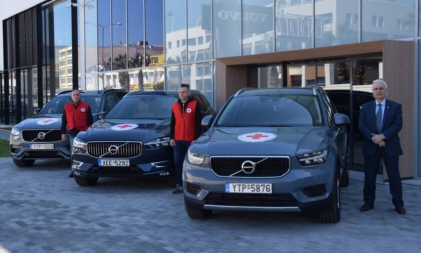 Πέντε οχήματα στον Ελληνικό Ερυθρό Σταυρό από την Volvo Car Hellas για την ενίσχυση του έργου του 
