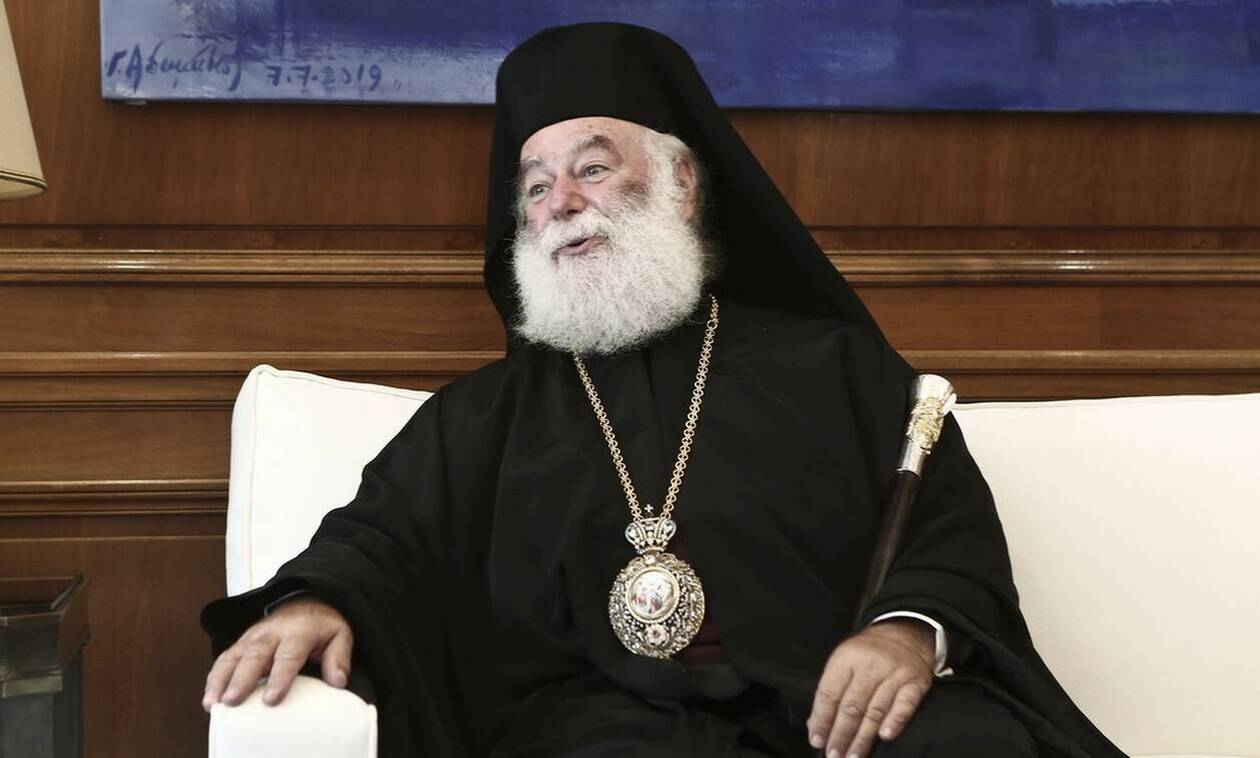 Πατριάρχης Θεόδωρος: Το Φως της Αναστάσεως θα διώξει από την ατμόσφαιρα όλους τους ιούς