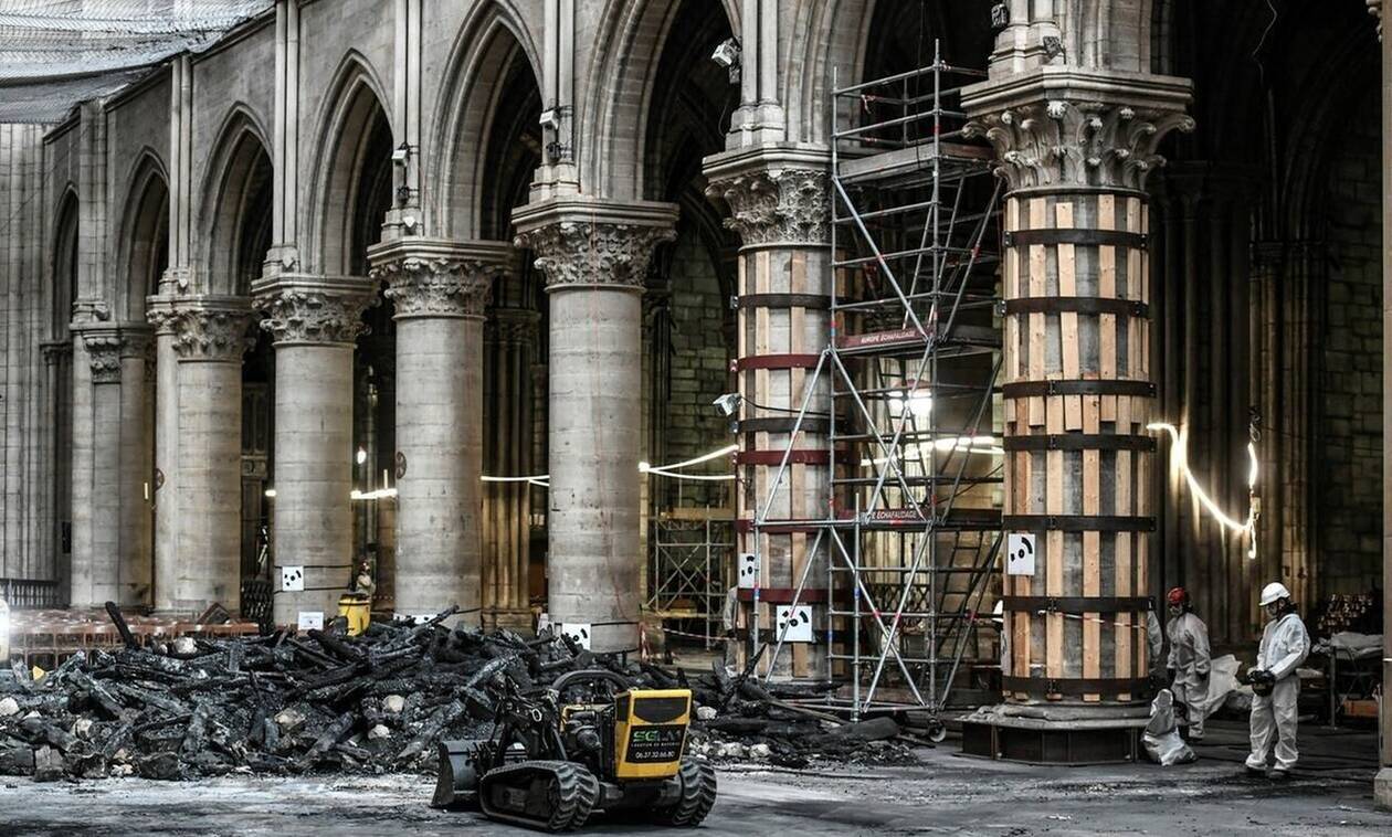 Παναγία των Παρισίων: Φόβος για κατάρρευση της θρυλικής εκκλησίας - Συγκλονιστικές εικόνες του ναού