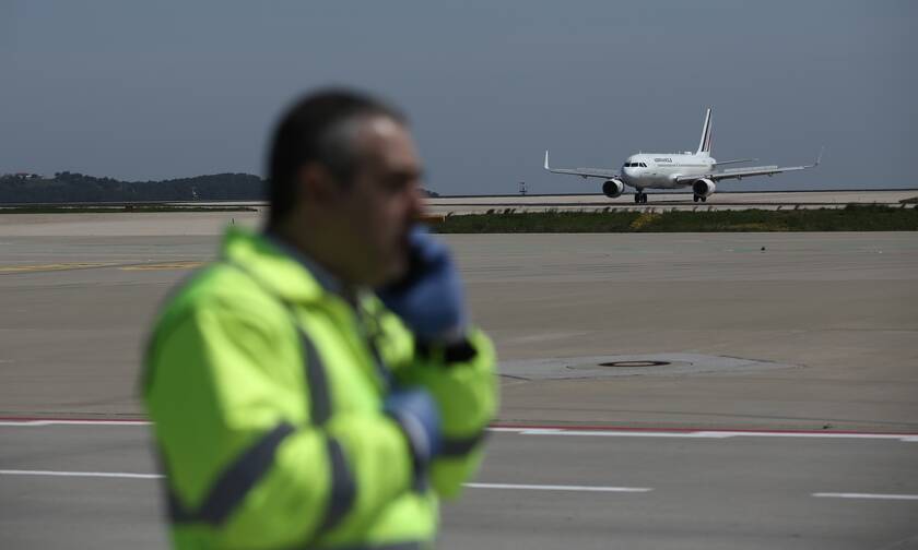 Κορονοϊός: Παρατείνεται έως 15 Μαΐου η αναστολή πτήσεων από και προς την Ελλάδα - Ποιες χώρες αφορά