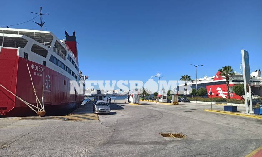 Κορονοϊός - Ρεπορτάζ Newsbomb.gr: Μεταμορφώθηκε σε λιμάνι της μοναξιάς ο Πειραιάς - Δεν υπάρχει ψυχή