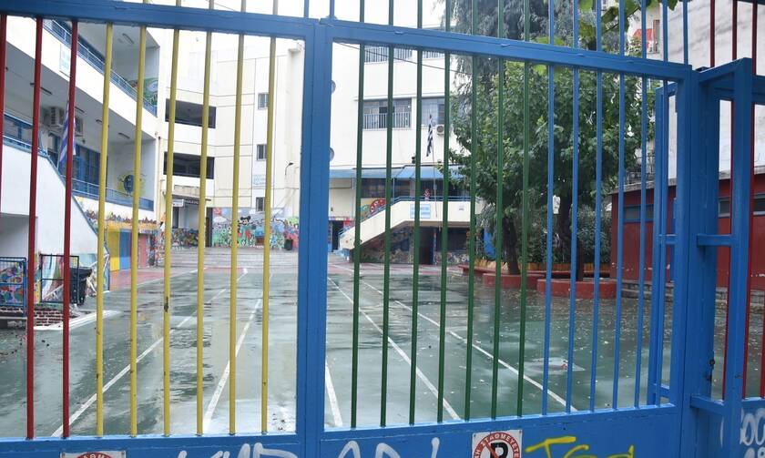 Κορονοϊός - Κλειστά σχολεία: Το σενάριο του Μαΐου για την επιστροφή στα θρανία 