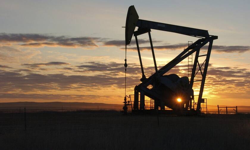 Παγκόσμιο θρίλερ με το πετρέλαιο: Λίγο πιο πάνω από το μηδέν η τιμή του