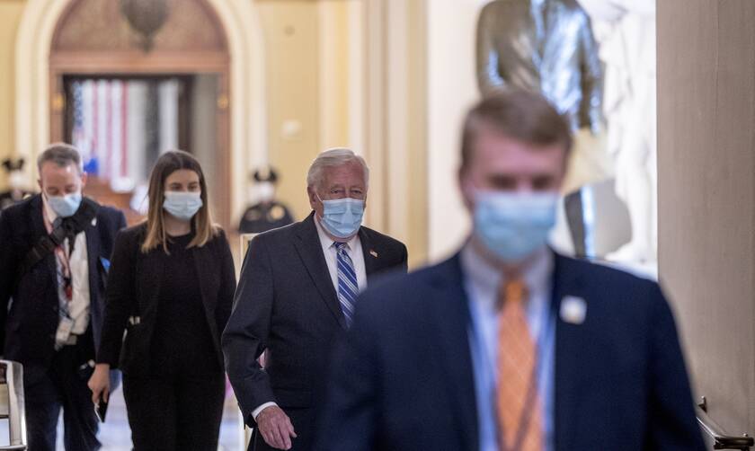 Κορονοϊός ΗΠΑ: Με μάσκες και γάντια οι βουλευτές συνεδριάζουν για να ψηφίσουν νομοσχέδιο 