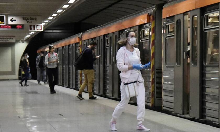 Κορονοϊός: «Ελεγκτές» σε μετρό και λεωφορεία - Όλα όσα αλλάζουν στα ΜΜΜ