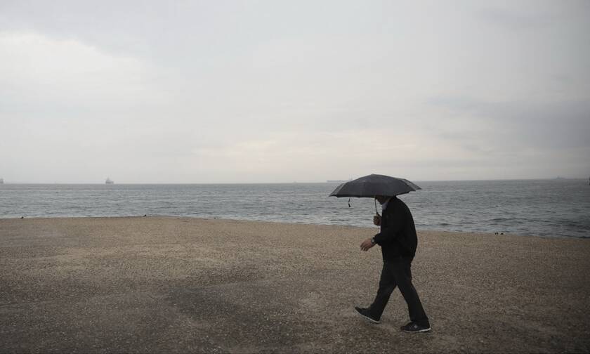 Καιρός: Σάββατο με βροχές και καταιγίδες στη μισή Ελλάδα - Πού θα είναι έντονα τα φαινόμενα (pics)