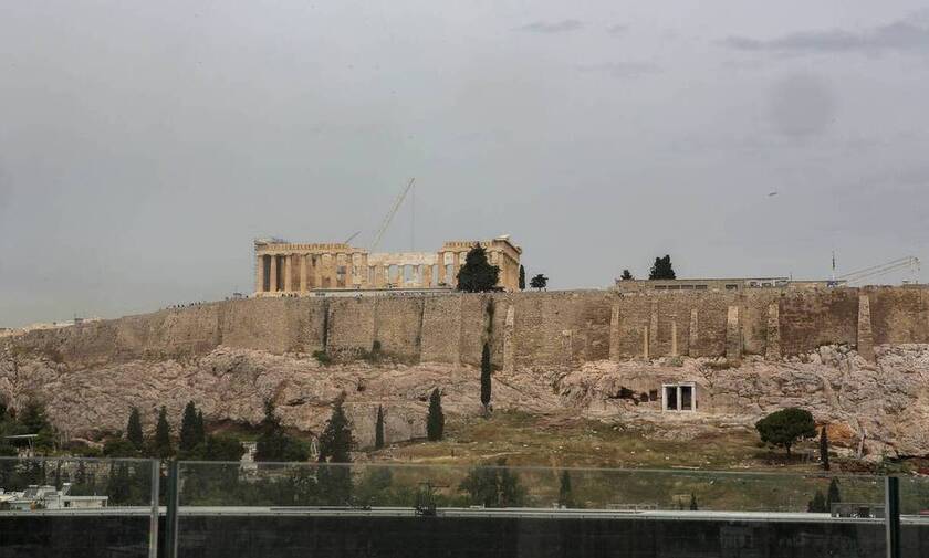 Κανείς πάνω από την Ακρόπολη! - Η απόφαση του Χατζηδάκη για τα κτήρια στην Αθήνα