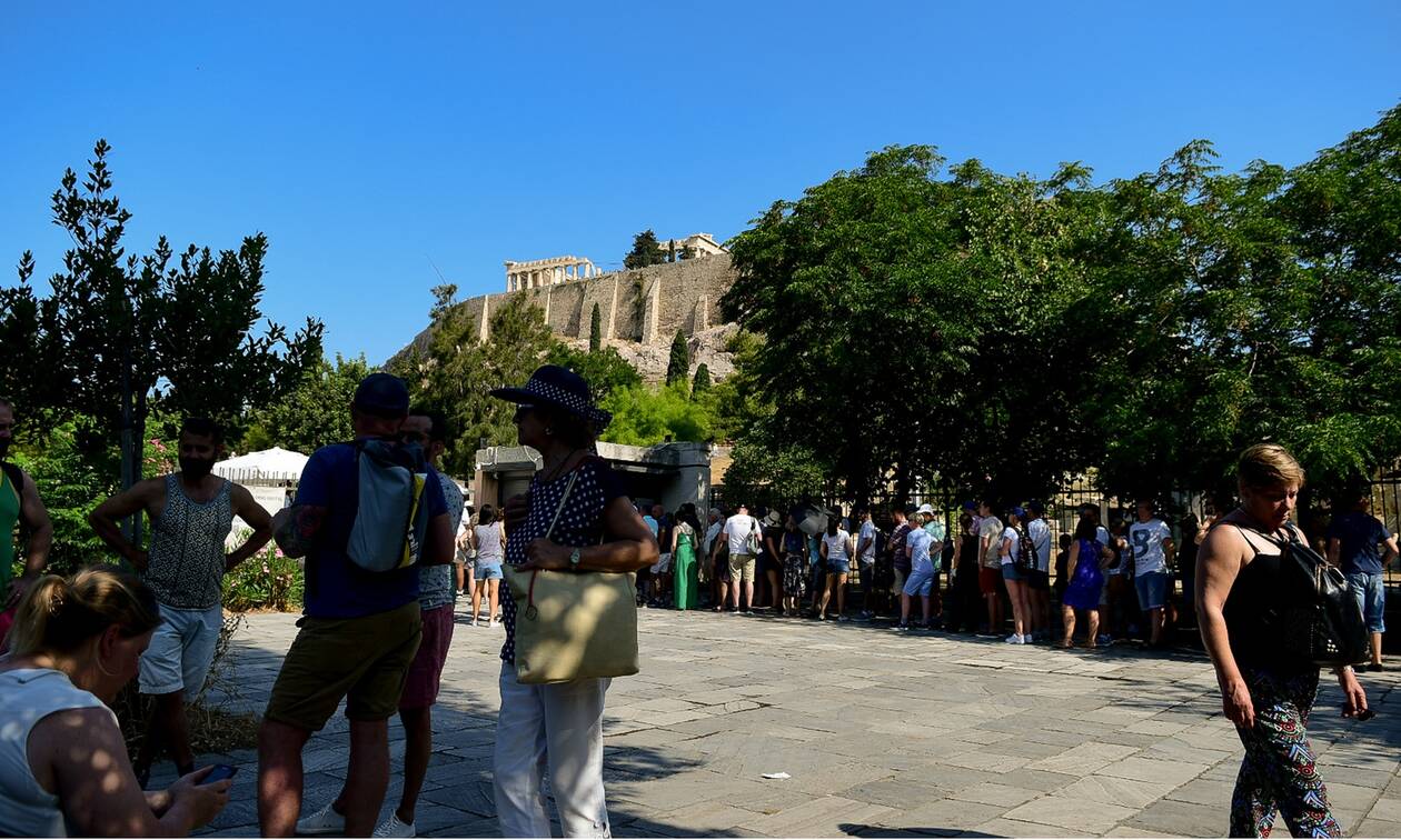 Κορονοϊός: Ο δύσκολος γρίφος του τουρισμού στην Ελλάδα