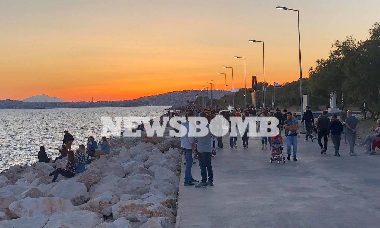 Ρεπορτάζ Newsbomb.gr: Γεμάτος ο Φλοίσβος - Οι πολίτες κατέκλυσαν τις παραλίες 