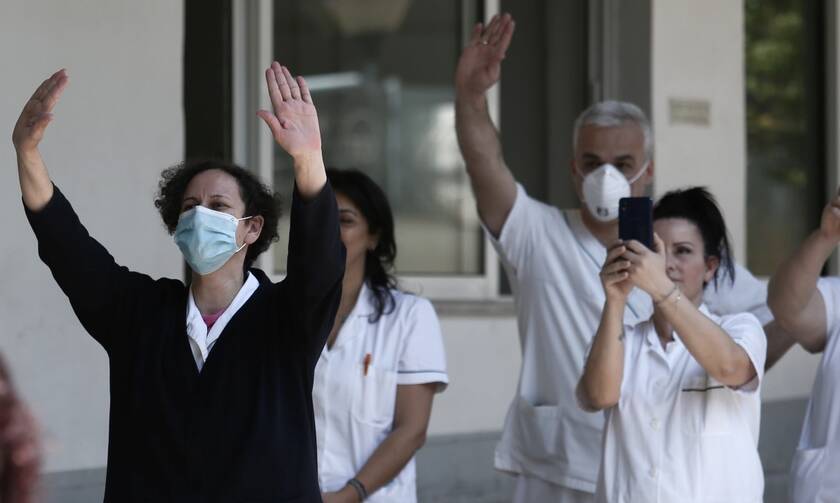 Παγκόσμια Ημέρα Νοσηλευτών: «Έχουμε φωνή και ακούγεται μέσα από τις μάσκες μας» 
