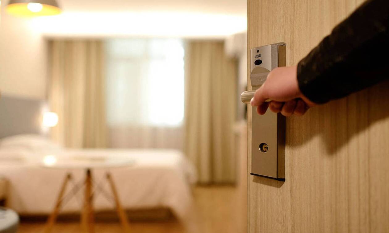 Ξενοδοχεία: Οδηγίες σε περίπτωση κρούσματος κορονοϊού - Τι να προσέξουν υπεύθυνοι και πελάτες 