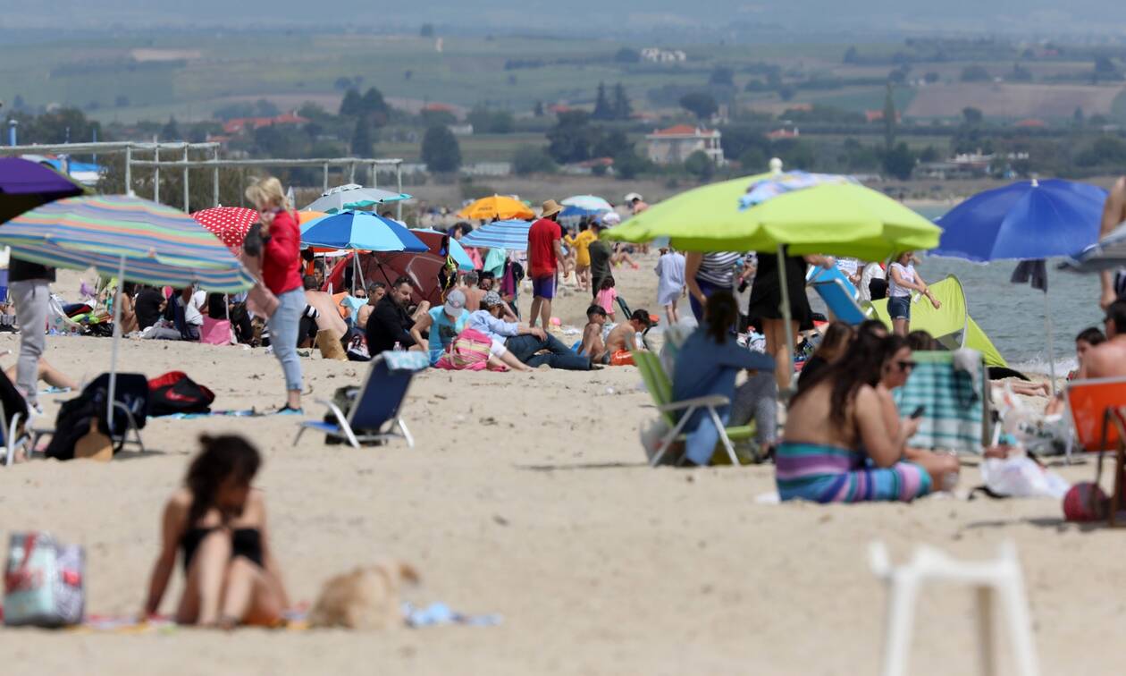 Ρεπορτάζ Newsbomb.gr: Ανοίγουν το Σαββατοκύριακο οι οργανωμένες παραλίες - Πώς ελήφθη η απόφαση