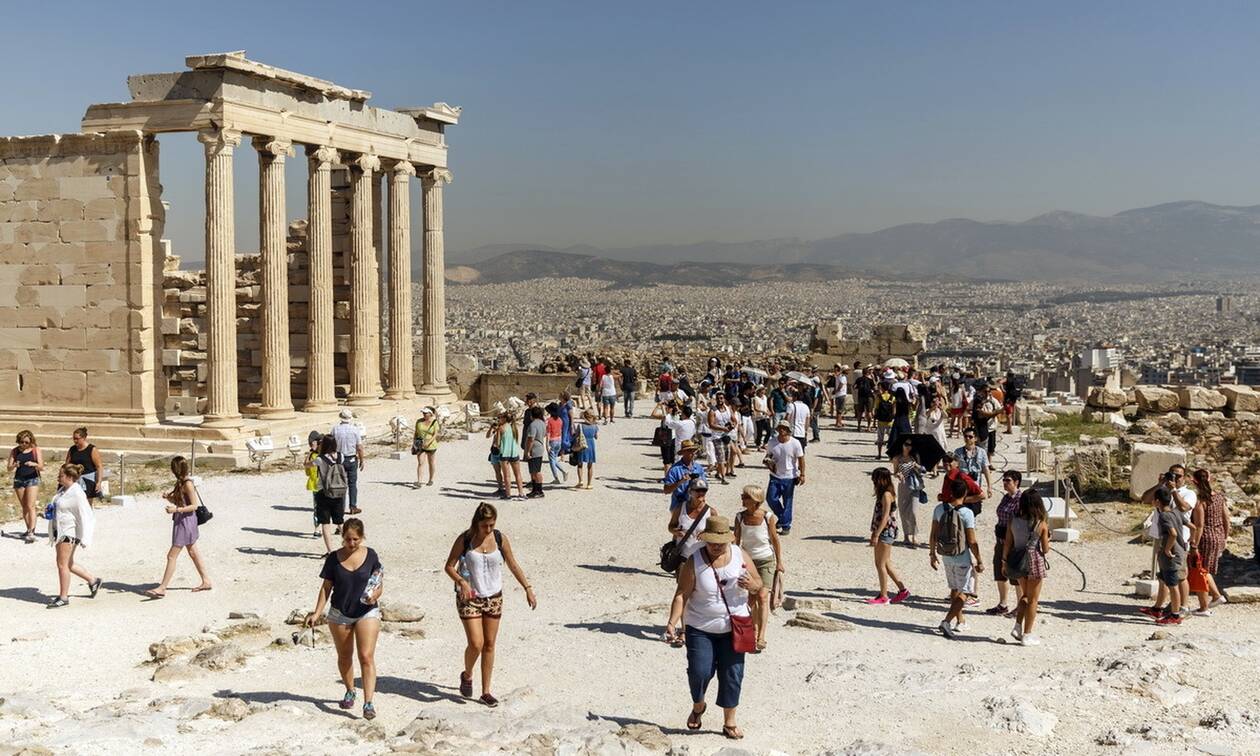 CNN: Η Ελλάδα από τους πρώτους ευρωπαϊκούς προορισμούς που θα ανοίξουν για τους τουρίστες