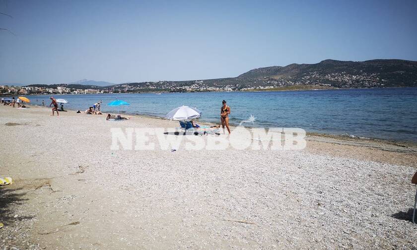 Με αντηλιακό και αντισηπτικό: Στις παραλίες και... εξ αποστάσεως σήμερα οι Αθηναίοι (pics&vids)
