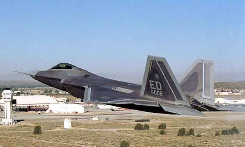 ΗΠΑ: Θρίλερ! Συνετρίβη «αόρατο» μαχητικό F-22