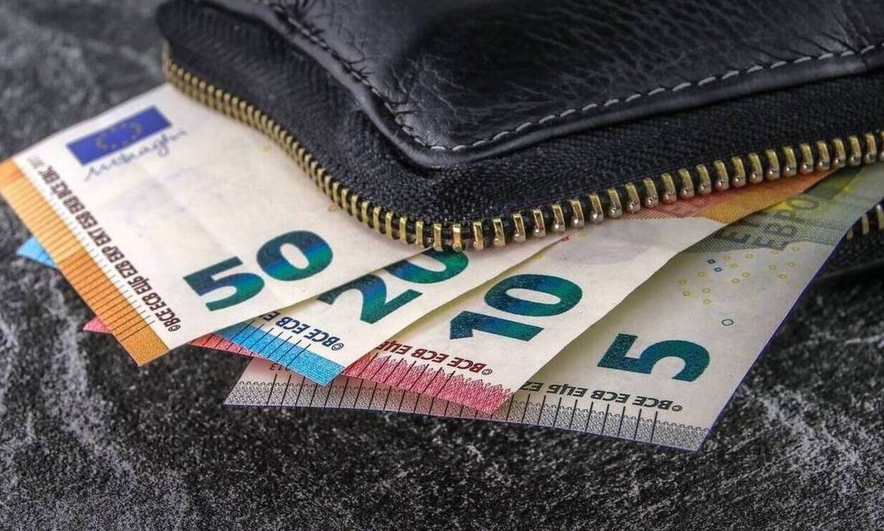 ΟΑΕΔ - Επίδομα 400 ευρώ: Έως την Κυριακή η δήλωση IBAN - Πότε θα μπουν τα χρήματα 