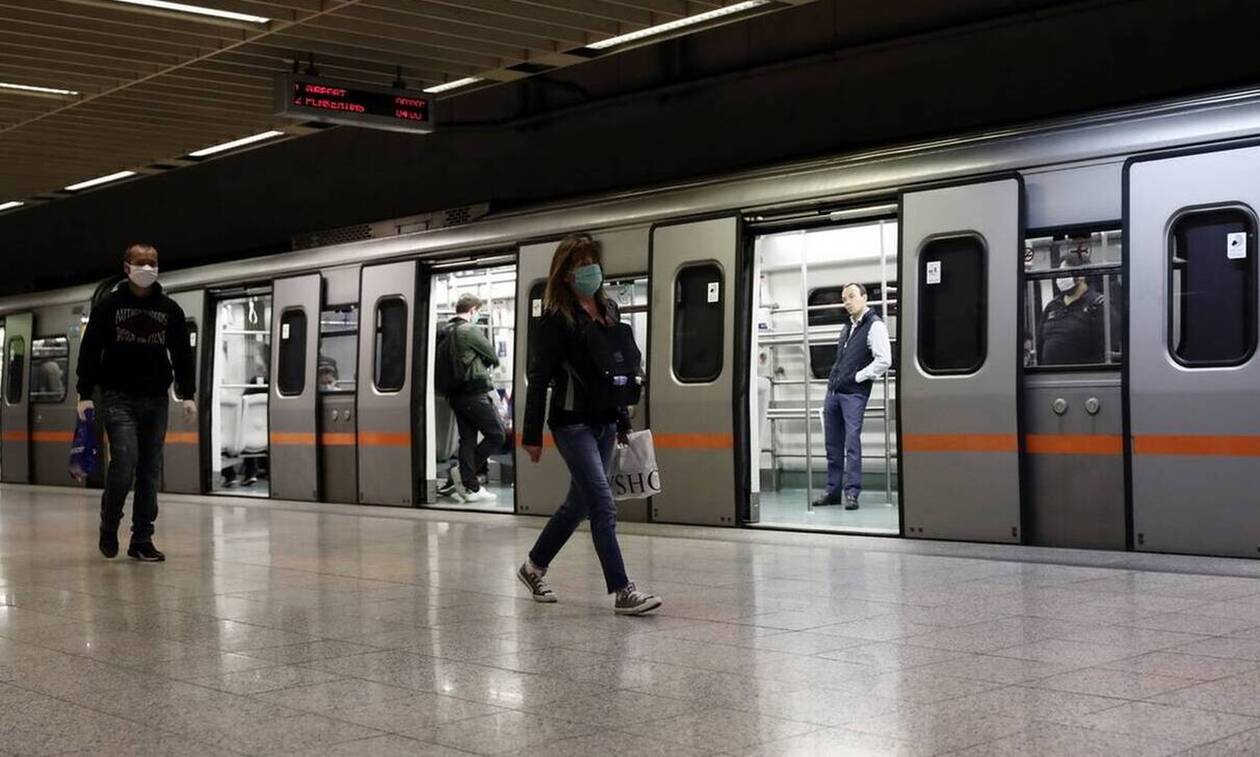 Μείωση ΦΠΑ στις μεταφορές: Πόσο θα κοστίζει πλέον το εισιτήριο σε Μετρό, τρένα και ακτοπλοϊκά