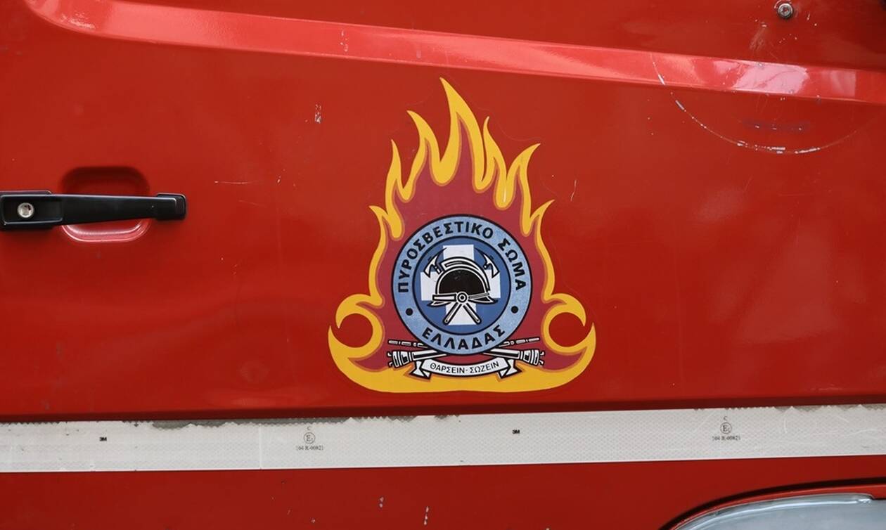 Φωτιά στο Σχιστό Κορυδαλλού - Συναγερμός στην Πυροσβεστική (vid)
