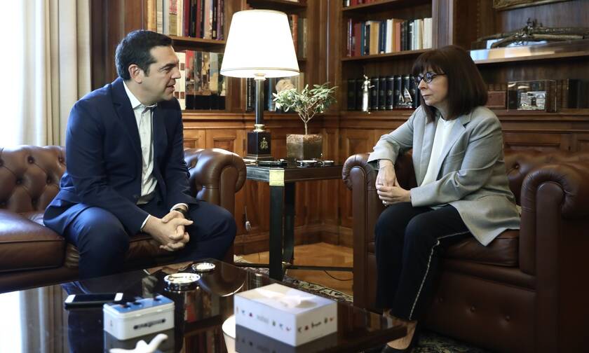 Συνάντηση Σακελλαροπούλου-Τσίπρα: «Στόχος η ευημερία των Ελλήνων» - «Ανεπαρκή τα μέτρα»