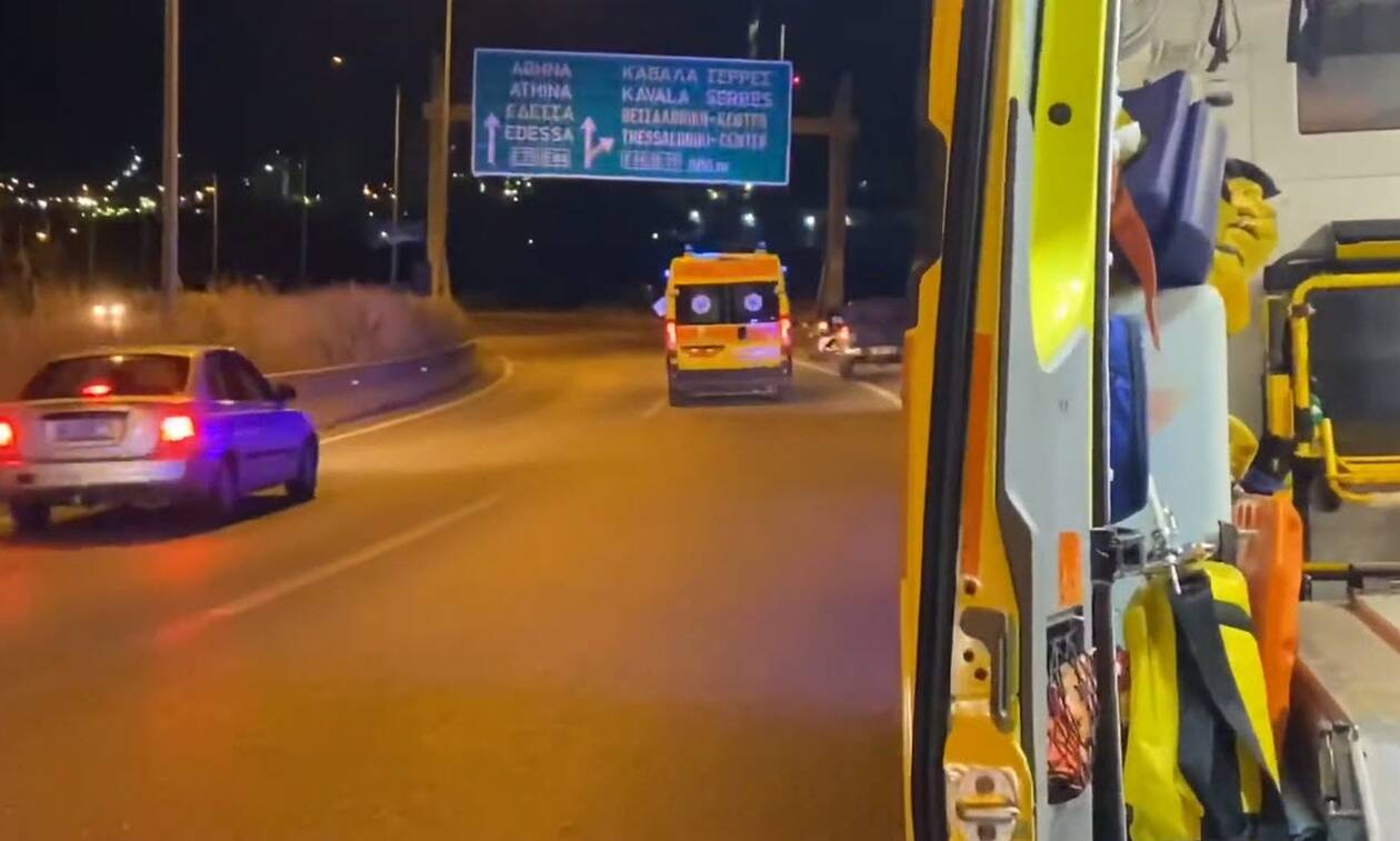 Θεσσαλονίκη: Τροχαίο δυστύχημα με νεκρό στην Ευκαρπία - ΙΧ συγκρούστηκε με μοτοσικλέτα (pics+vid)
