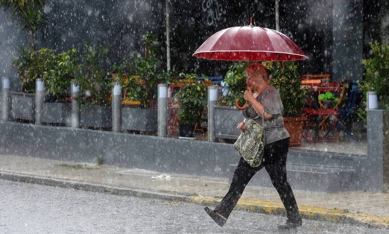 Καιρός: Κακοκαιρίας συνέχεια την Τετάρτη με βροχές, καταιγίδες και νέα πτώση της θερμοκρασίας