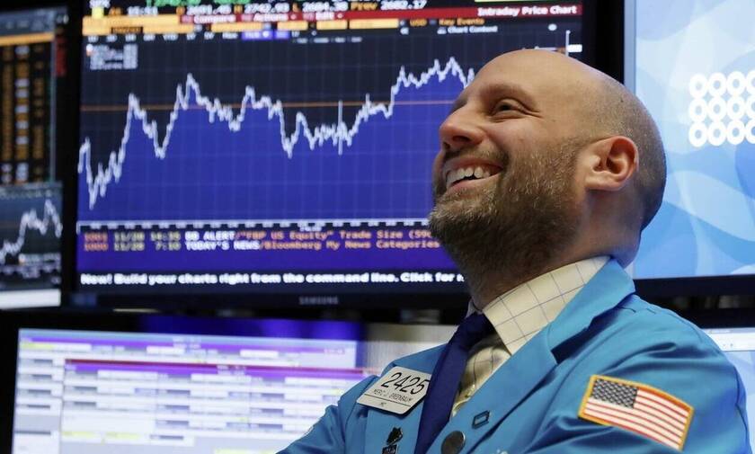 Wall Street: Ξεπέρασε τις 25.000 μονάδες ο Dow Jones - Μεγάλη πτώση στο πετρέλαιο