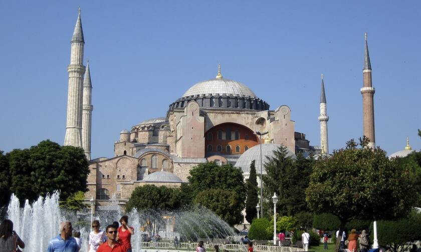 Πρόκληση Ερντογάν στην Αγία Σοφία -  Θα διαβαστεί το κοράνι για την Άλωση της Κωνσταντινούπολης
