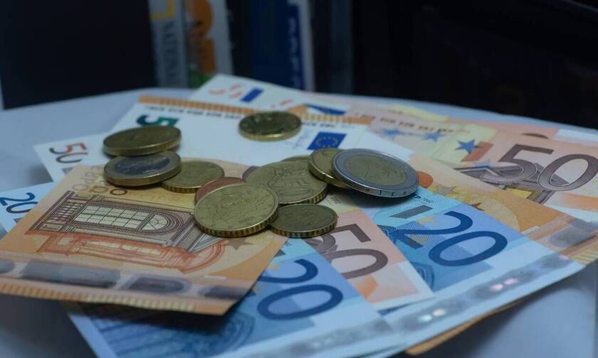 Επίδομα 534 ευρώ: Πώς και πότε θα το λάβουν οι δικαιούχοι