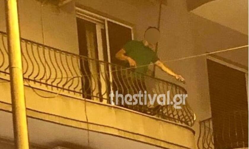 Αναστάτωση στη Θεσσαλονίκη: Βγήκε στο μπαλκόνι μεθυσμένος και πετούσε γλάστρες σε θαμώνες μπαρ