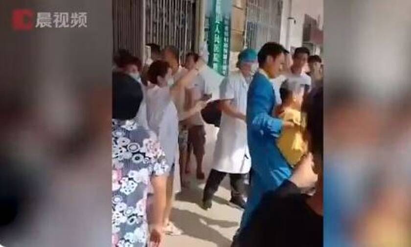 Κίνα-Τρόμος σε δημοτικό σχολείο: 40 τραυματίες από επίθεση με μαχαίρι