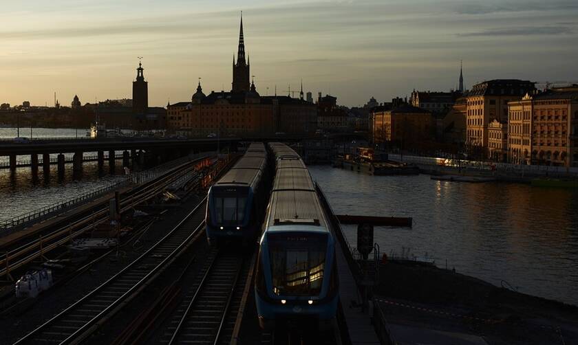 Κορονοϊός Σουηδία: «Ασφυξία» στην οικονομία - Χιλιάδες θάνατοι