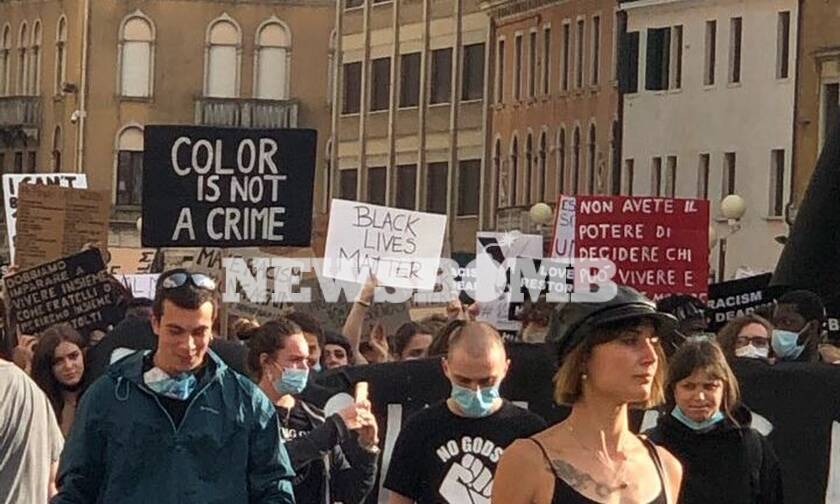 Τζορτζ Φλόιντ: Διαδήλωση στη Βενετία - Δείτε φωτογραφίες του Newsbomb.gr