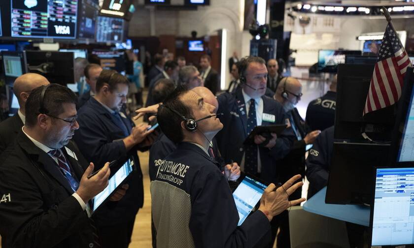 Μικτές τάσεις στη Wall Street - Ρεκόρ ο Nasdaq που αγγίζει τις 10.000 μονάδες