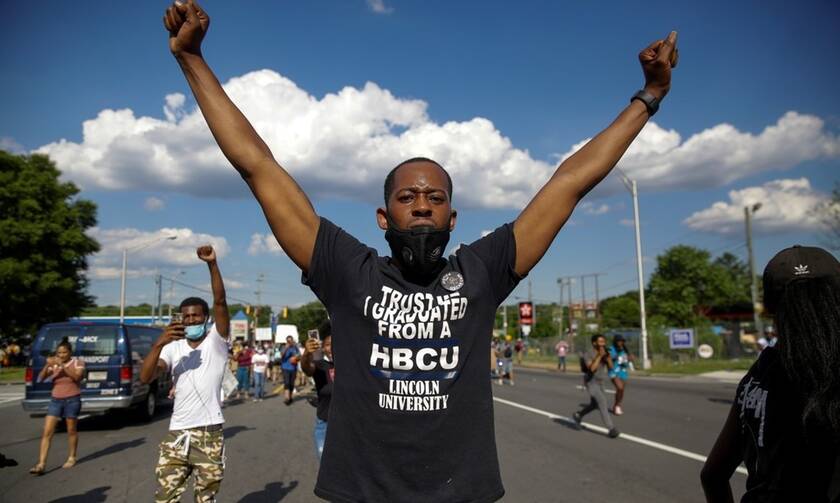 Ατλάντα: Παραιτήθηκε η αρχηγός της αστυνομίας μετά το θάνατο μαύρου άνδρα