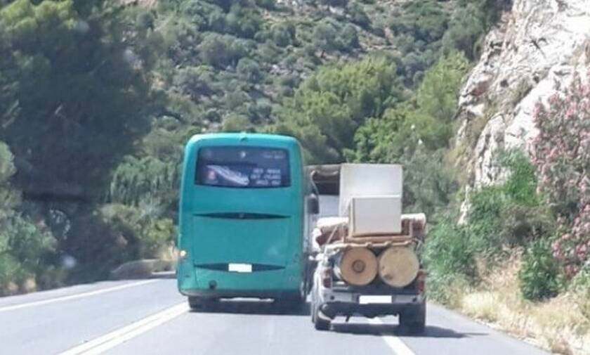 Οδηγός ΚΤΕΛ στην Κρήτη επιχειρεί φονική προσπέραση!  