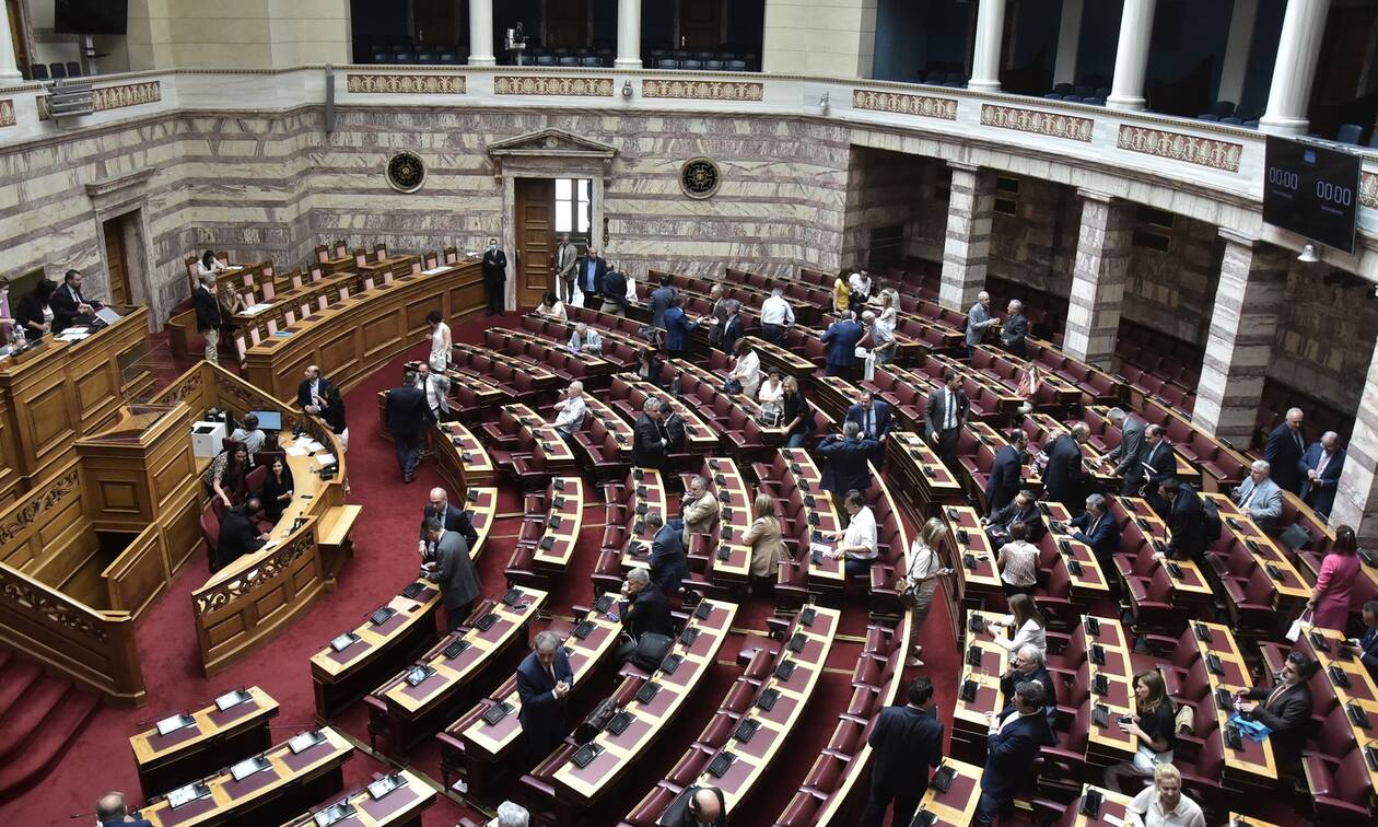 Βουλή: Την άρση ασυλίας δυο βουλευτών αποφάσισε η Ολομέλεια