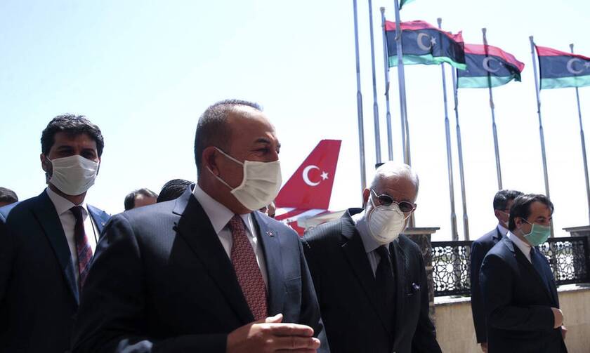 Αιφνιδιαστική επίσκεψη Τσαβούσογλου στη Λιβύη συνοδεία του επικεφαλής της τουρικής ΜΙΤ