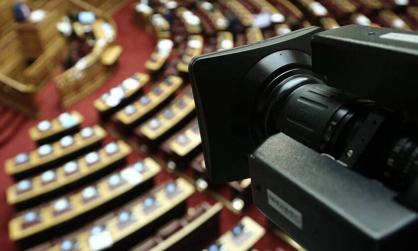 «Κόντρα» κυβέρνησης - ΣΥΡΙΖΑ για τη λίστα με τα ποσά που δόθηκαν στα ΜΜΕ