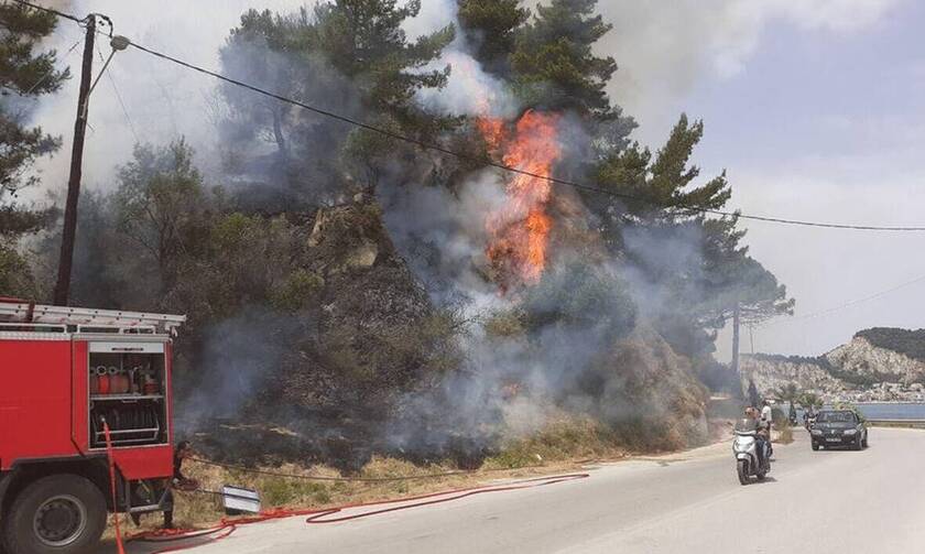 Ζάκυνθος: Φωτιά στο Αργάσι - Μεγάλη κινητοποίηση της Πυροσβεστικής