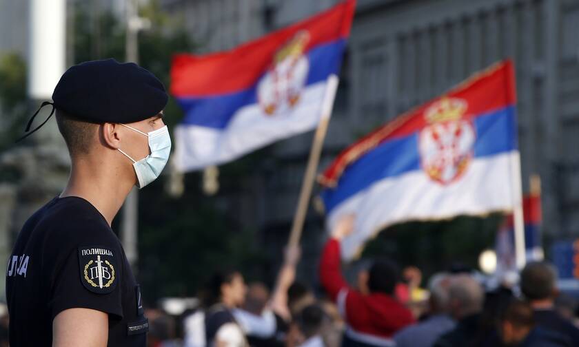 Κορονοϊός - Σερβία: Επαναφέρεται το μέτρο της υποχρεωτικής χρήσης μάσκας
